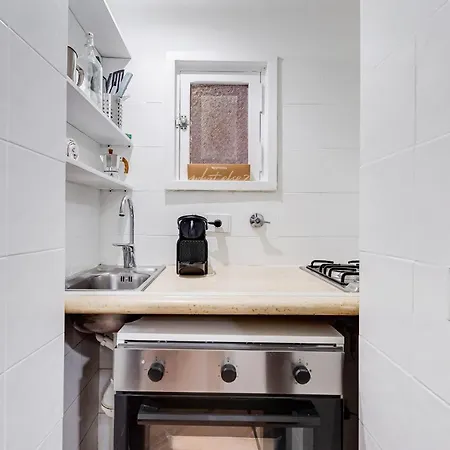 Apartment Giulio Cesare Deluxe - Spanish Step Romedreamhome Rome