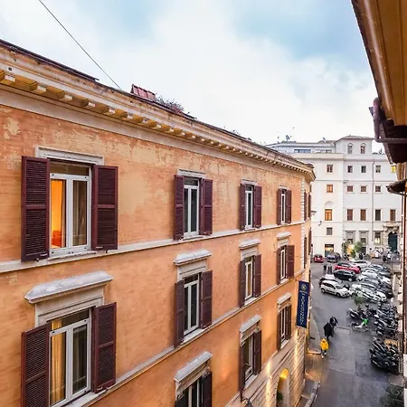 Apartment Giulio Cesare Deluxe - Spanish Step Romedreamhome Rome