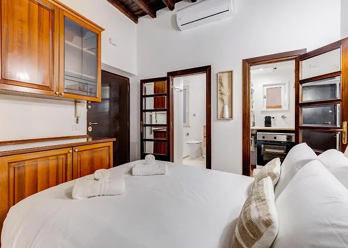 Apartment Giulio Cesare Deluxe - Spanish Step Romedreamhome